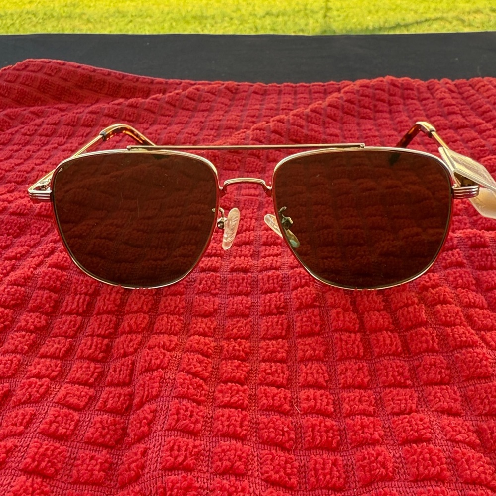 Le Specs The Charmer in Gold & Khaki Mono sunglasses
